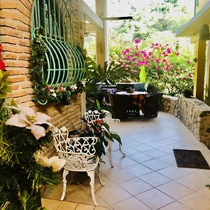 Casa Cereza Apartment